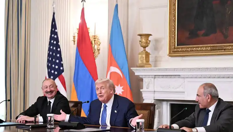 Aliyev'den Ermenistan'a Tarihi Anayasa Çağrısı: Zaman Kaybetmeyin