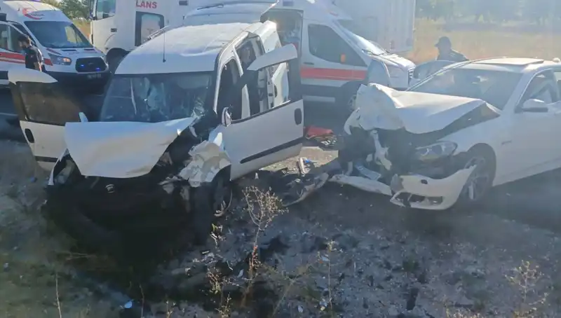 Nevşehir'de Feci Trafik Kazası: 14 Yaralı, Olay Anı Korku Dolu