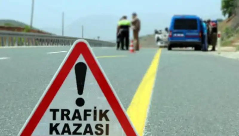 Bitlis’te İki Ayrı Trafik Kazasında 19 Kişi Yaralandı: Facianın Eşiğinden Dönüldü