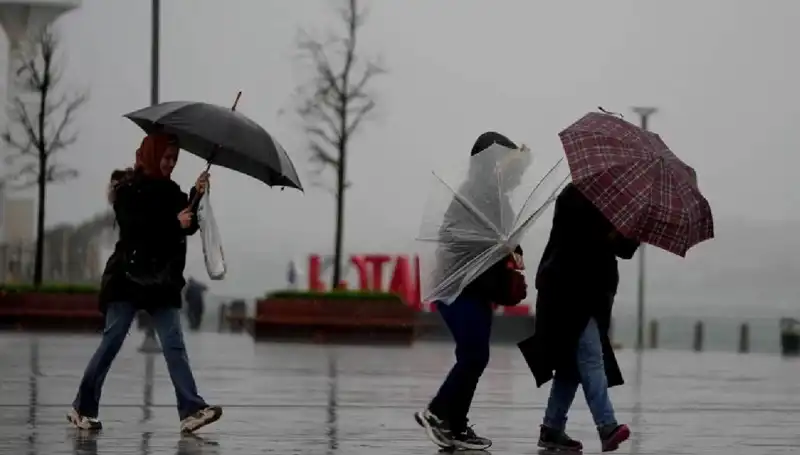 İki Bölgeye Kuvvetli Sağanak Uyarısı: Önleminizi Almayı Unutmayın!