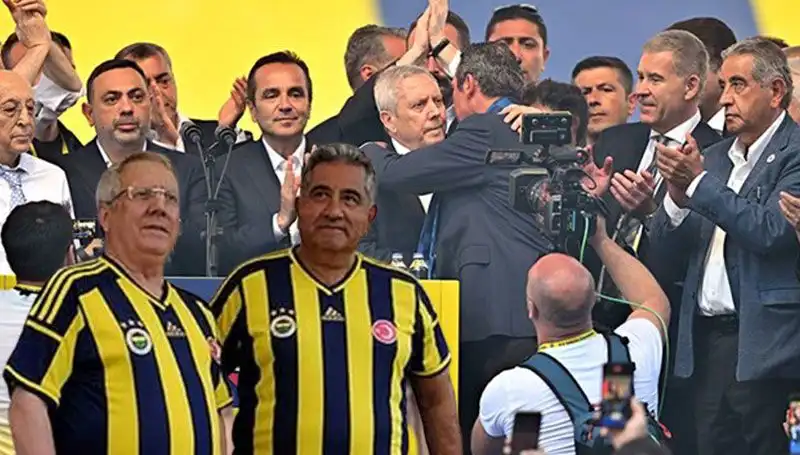 Aziz Yıldırım'ın Ekibinden Ali Koç'a Sert Mesaj: İstifa Çağrısı ve Adaylık Açıklaması!