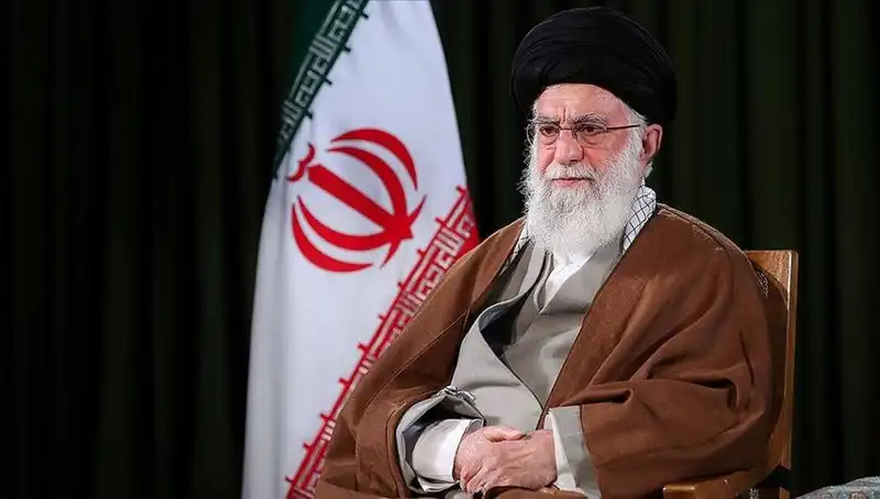 İran Lideri Hamaney'den Sert Açıklama: "İsrail Cevap Vermekte Geç Kalacak"