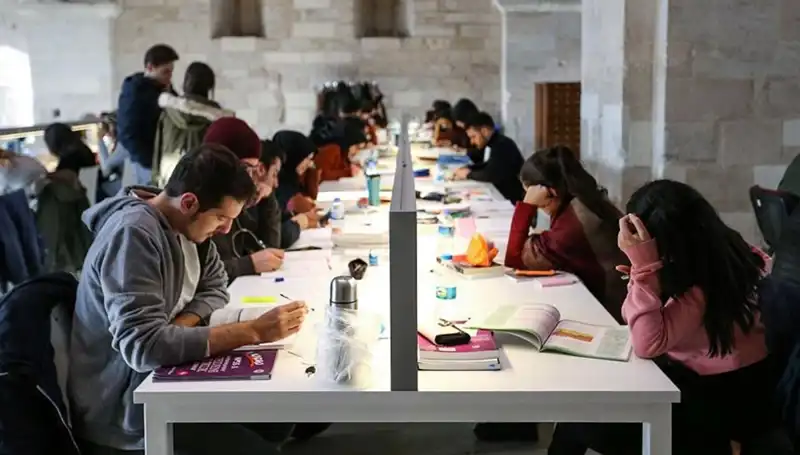 Üniversiteler 2024-2025 Eğitim Takvimini Açıkladı: İşte Tüm Detaylar