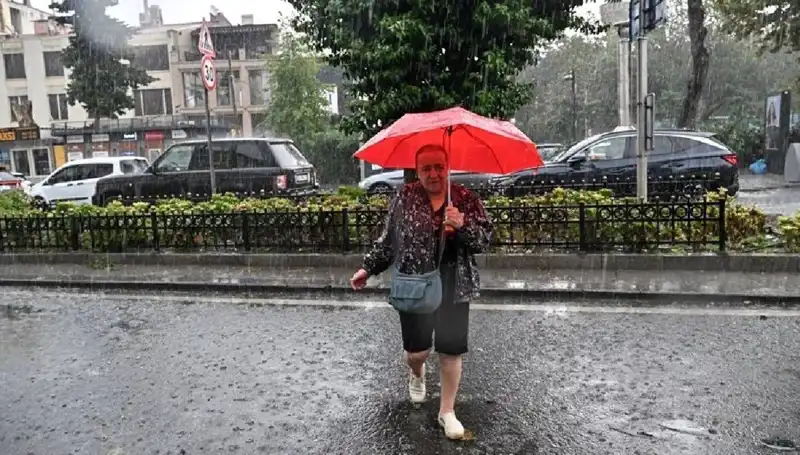 Sarı Kodlu Yağış Uyarısı: Meteorolojiden Aşırı Yağış Beklentisi!