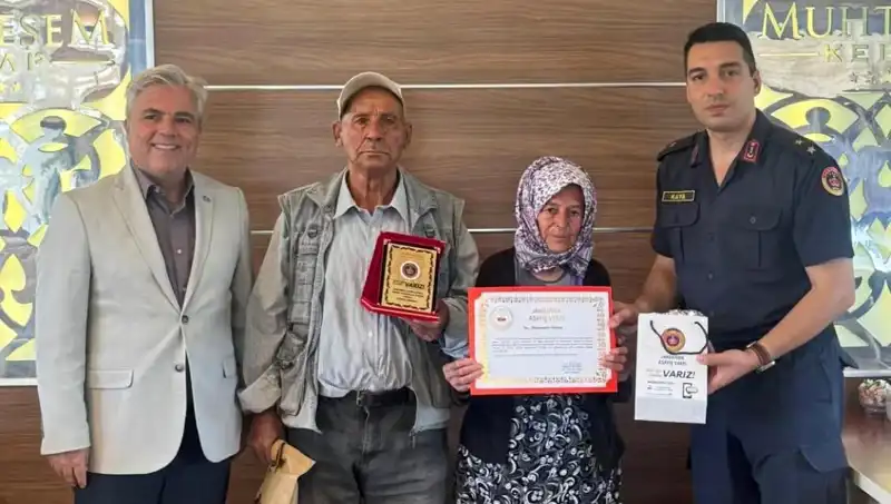 Evsiz Kalmak Üzere Olan Aileden Duygulandıran Bağış Hareketi