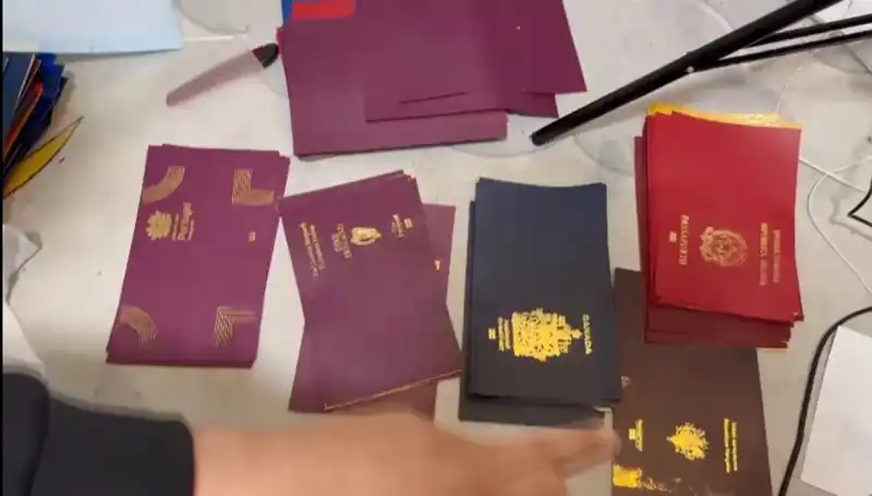 Sahte Pasaport, Vize ve Ehliyet Üreticilerine Büyük Operasyon: Gerçekler Gün Yüzüne Çıkıyor
