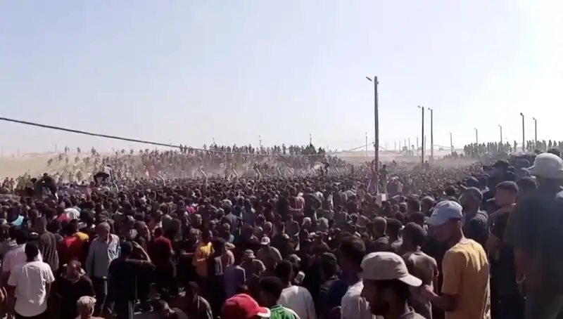 Gazze'deki Yardım Dağıtım Noktasına Saldırı: 26 Kişi Hayatını Kaybetti
