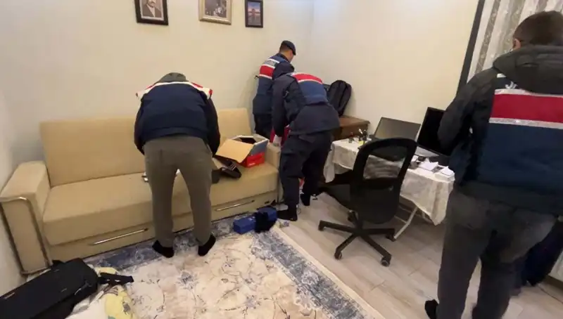 Türkiye genelinde DHKP-C'ye yönelik dev operasyon: 30 kişi gözaltında!