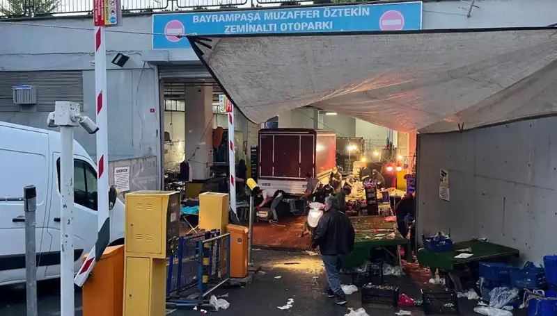 Pazar Yerinde Biber Gazı Skandalı: Atmosfer Karardı, İnsanlar Panik İçinde Kaçtı