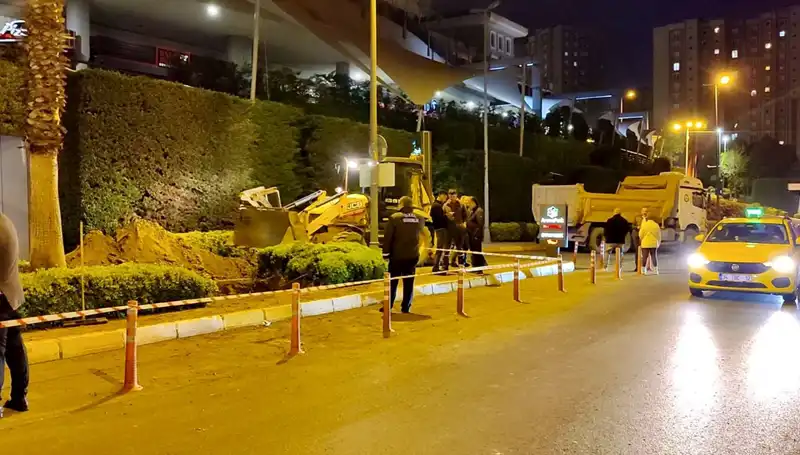 Küçükçekmece’de Doğal Gaz Borusu Patladı: Panik Ve Korku Dolu Anlar