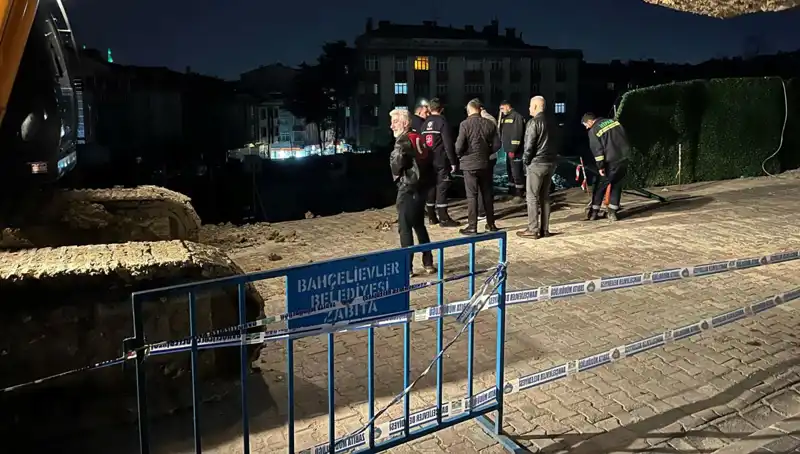 İstanbul'daki İnşaat Çalışmasında Şok Edici Yol Çökmesi Olayı