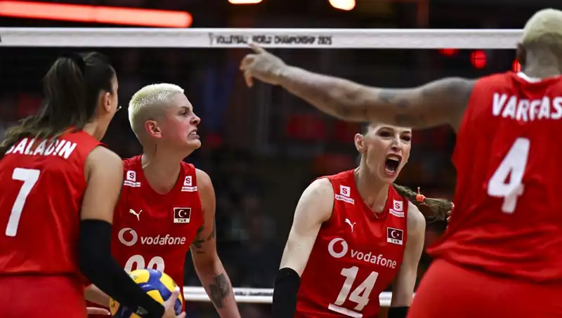 Türkiye-Japonya Voleybol Maçı: Filenin Sultanları Galibiyet İçin Parkede!