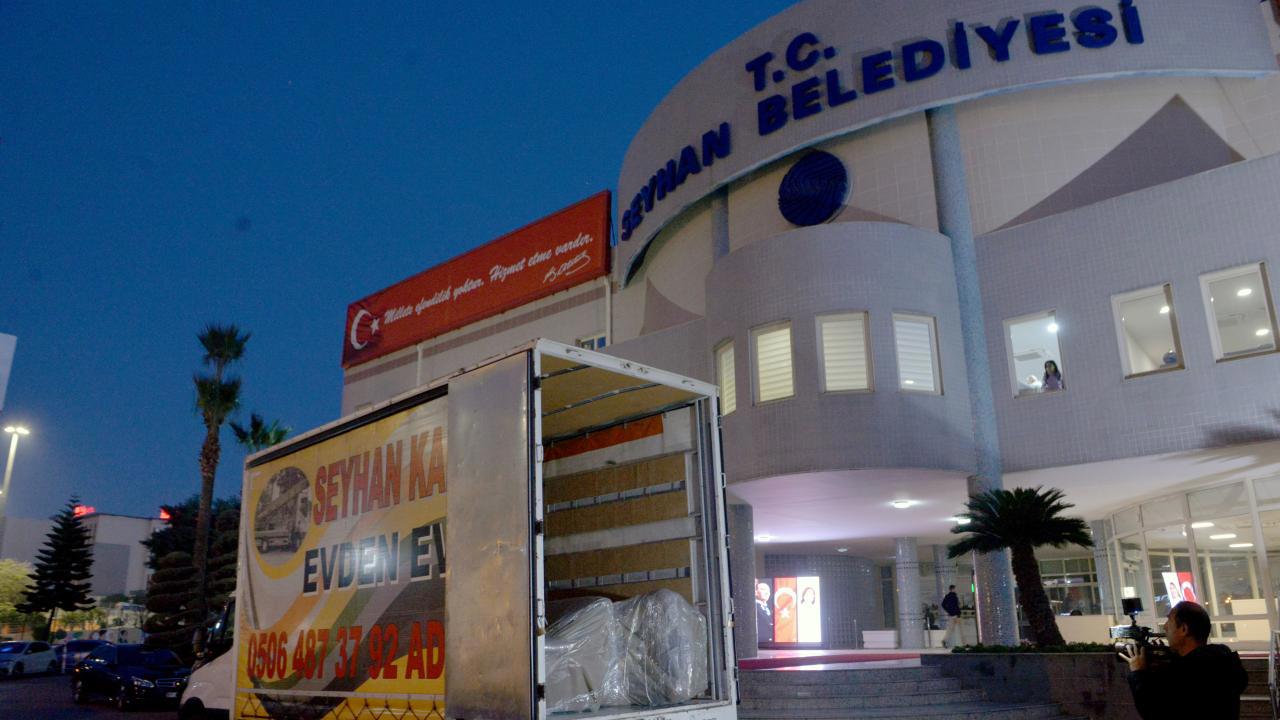 Seyhan Belediyesine Mali Durum Sorunu - Haciz Kararı Alındı
