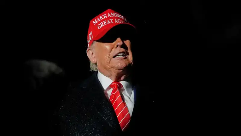 Yüksek Mahkeme'den Trump’a Çarpıcı Yetki: Göçmenlerin Statüsünü İptal Edebilir mi?