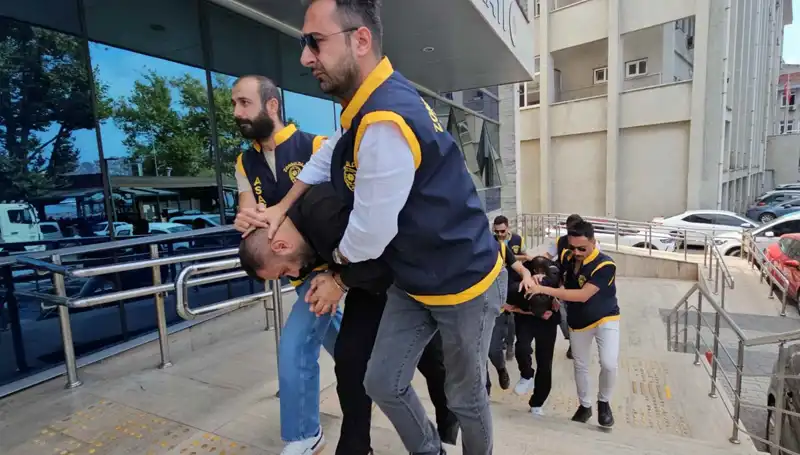 FETÖ'nün Yalanlarıyla Yapılan Milyonluk Vurgun Ortaya Çıktı!