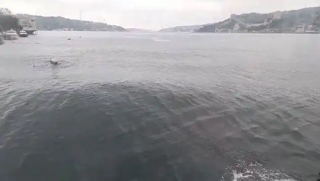 İstanbul Boğazı'nda Yükselen Dalgalar, Yine Efsanevi Manzaralar Yarattı