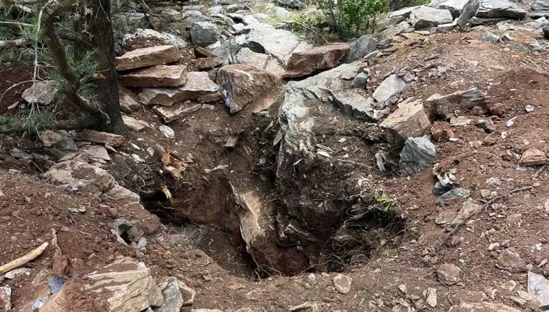 Eski Vali ve Emekli Albay Define Arayışında Yakalandı, Gözler Olayda!