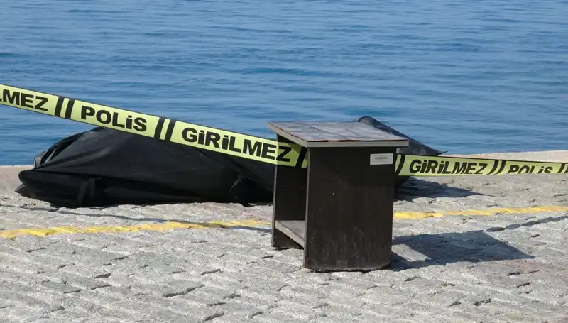 Falezlerin Arasında Gizemli Erkek Cesedi Bulundu: Ne Olmuş Olabilir?