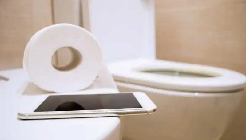 Akıllı Telefon Kullanımı Tuvalette İş Sağlığına Zararlı mı?