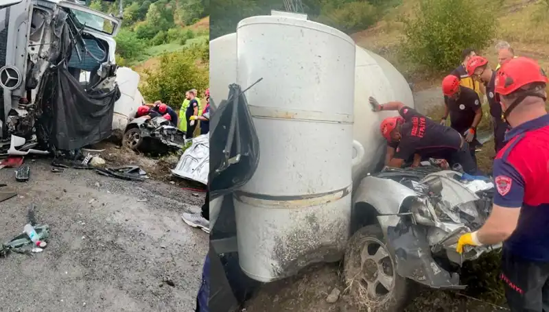 Betondan Gelen Kâbus: Beton Mikseri Otomobilin Üzerine Devrildi!