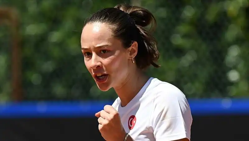 Adını Tarihe Yazdıran Zeynep Sönmez, Tenis Finalinde Zafere Koşuyor!