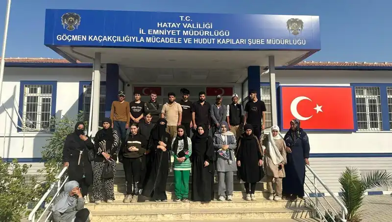 Minibüste Yakalanan 24 Göçmen: Sınır Güvenliğinde Şok Gelişme