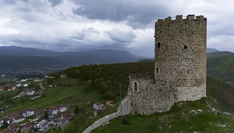 Sokolac Kalesi: Bosna-Hersek’te Tarihin Saklı Güzelliği