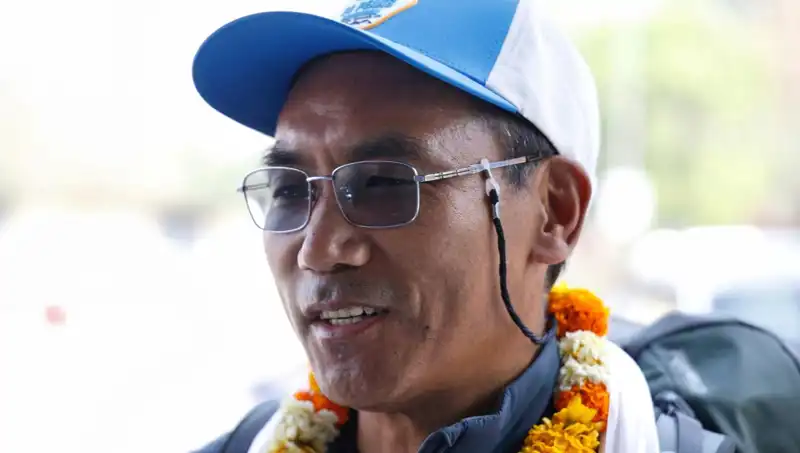 Everest Adam’dan Yeni Bir Zirve: Rekorunu Kırmayı Başardı!
